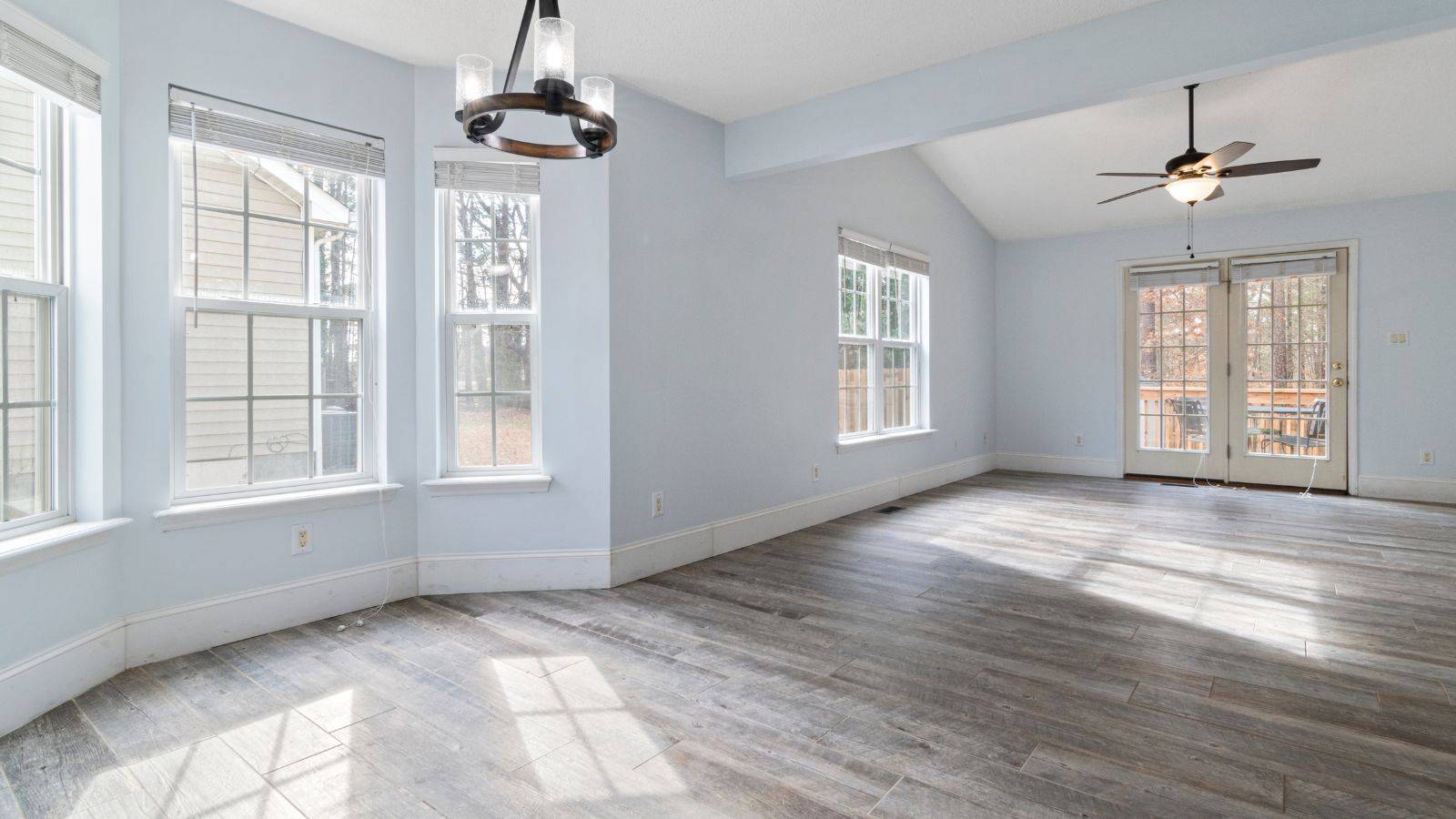 Empty room with fixed fixtures showing vacant possession meaning for UK property purchases