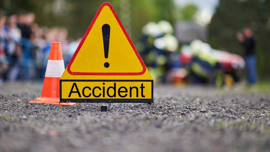 Road accident warning sign representing personal injury claims for traffic accidents – Connaught Law