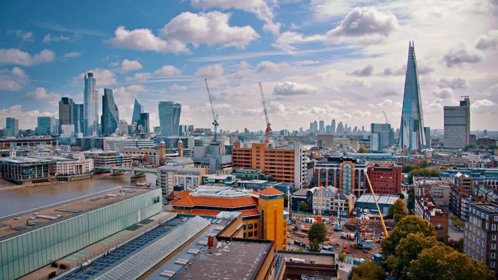 London financial district featuring The Shard representing UK innovator founder visa requirements 2025 for international entrepreneurs